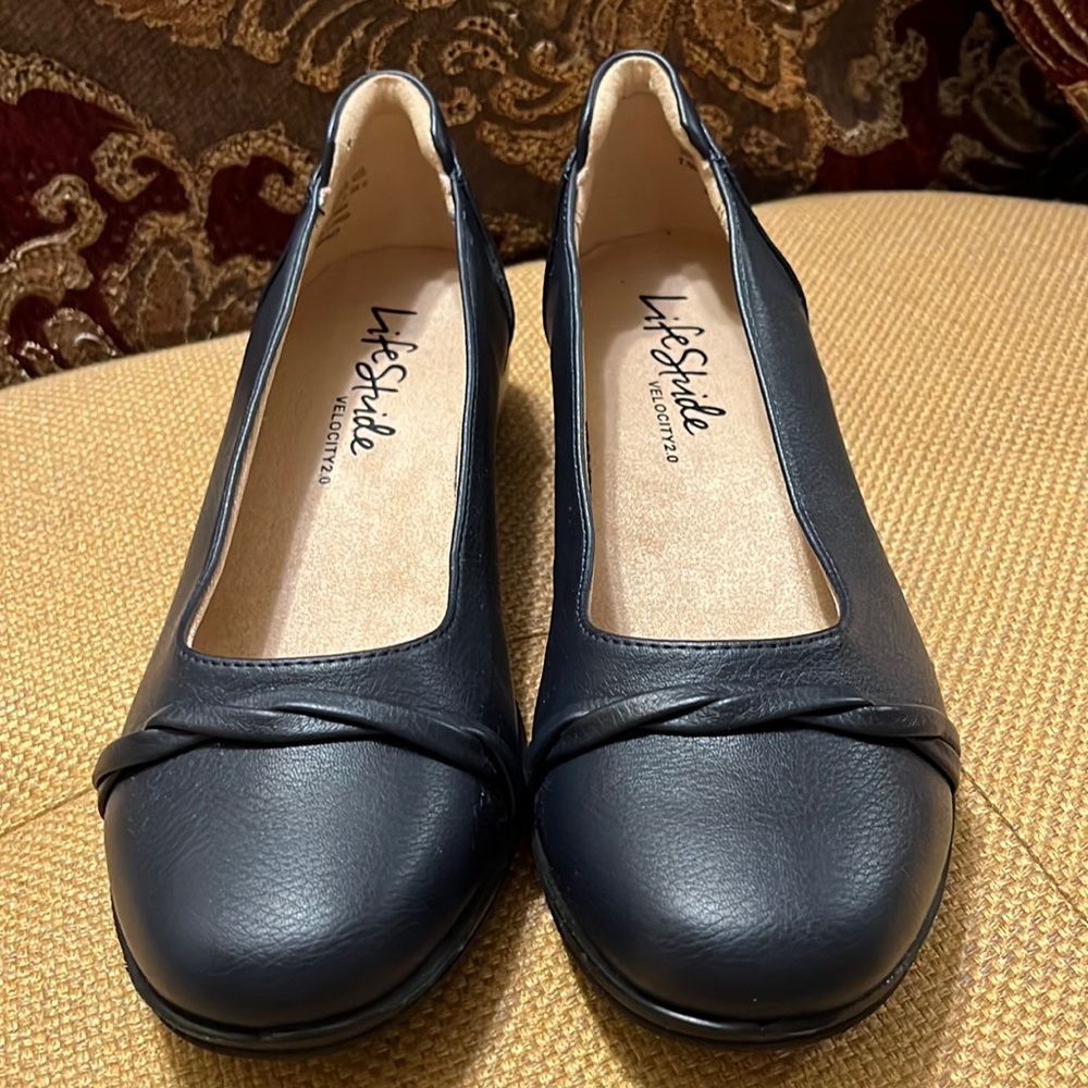 Brand new without rages lifestyle shoes.